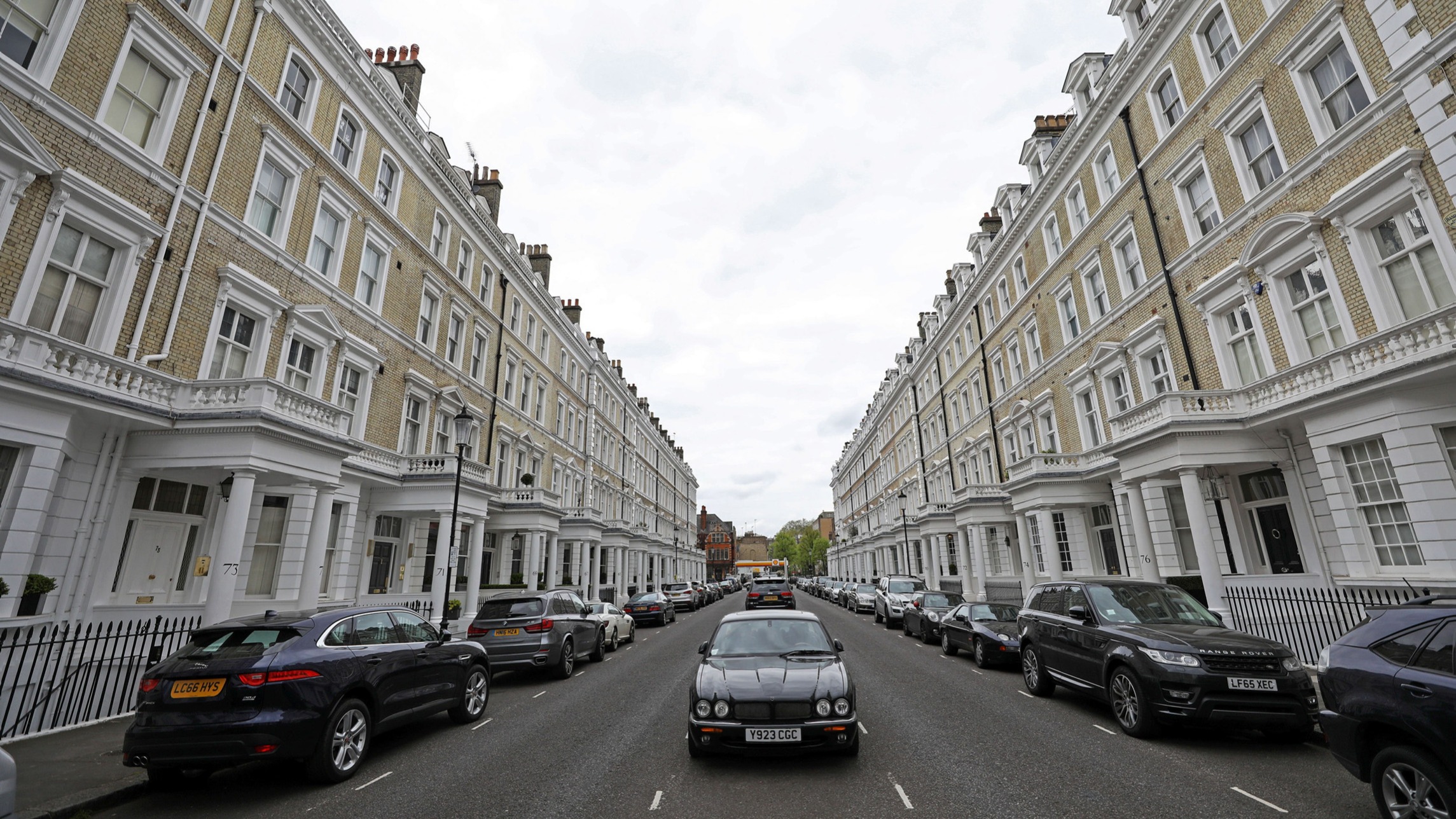UK property sellers accept 5.5 per cent average discount on asking price