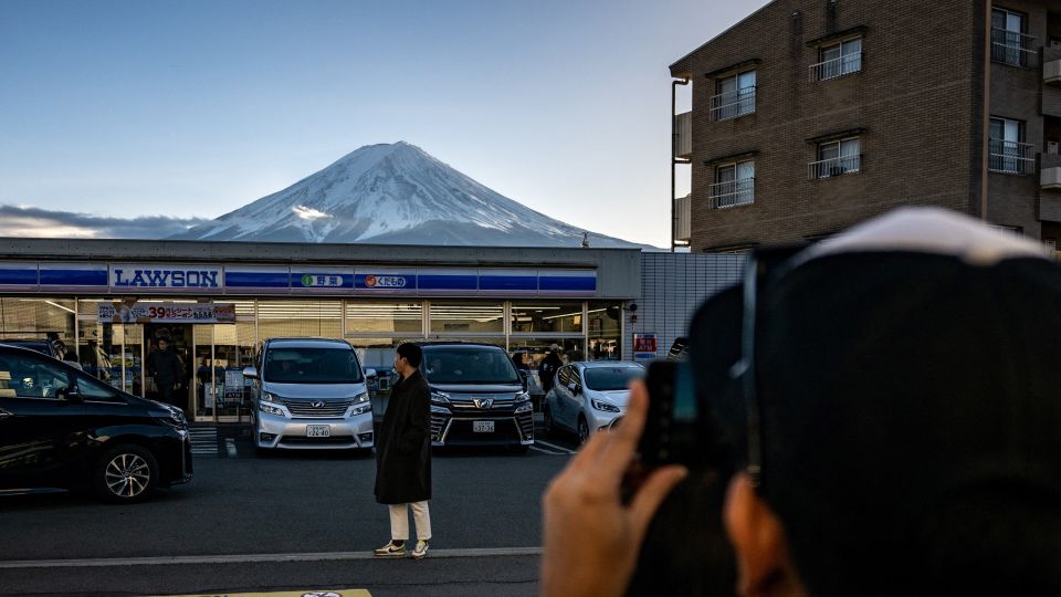 Overrun Japanese town putting up eight-foot barrier to block tourist photos of Mount Fuji