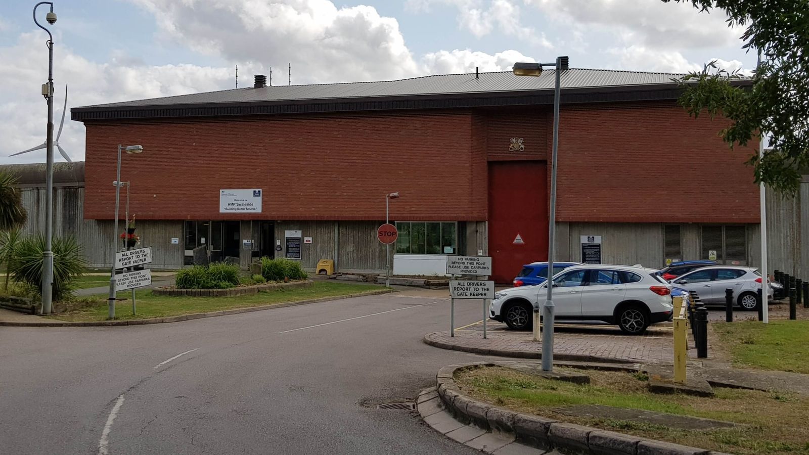 25 workers 'poisoned' at prison by 'inmates working in staff canteen'