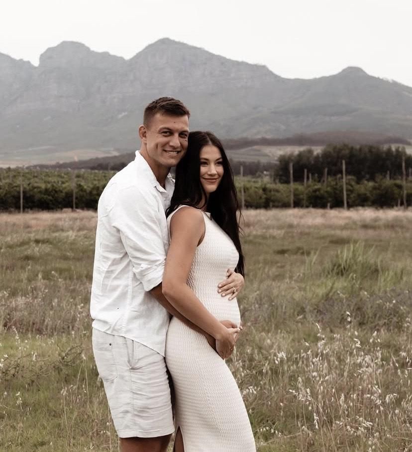 WATCH: Springbok star Handré Pollard and Marise reveal their sweetest secret – baby number 2 is coming