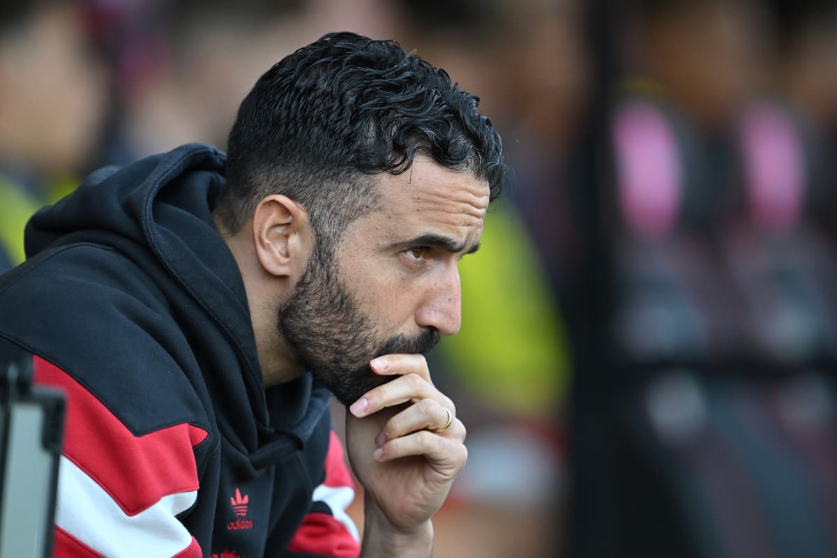Man United tipped to accept £50m transfer bid and reinvest in top class replacement