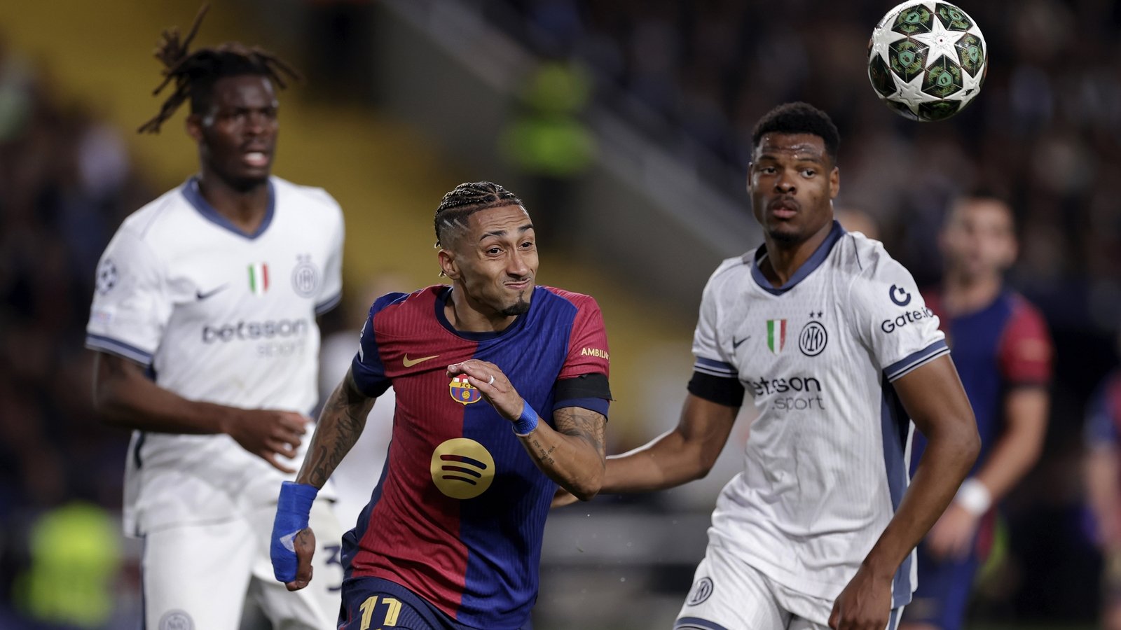 Barca and Inter all square after six-goal thriller