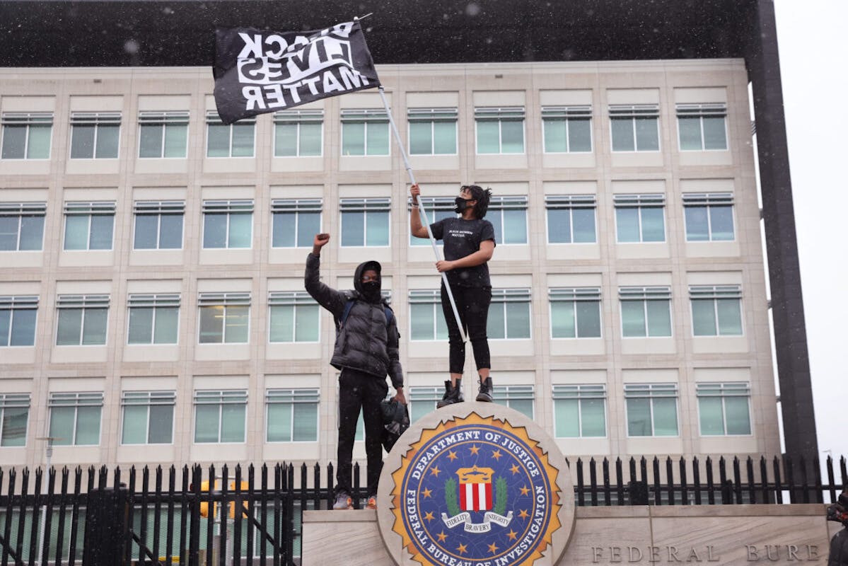 FBI Pushes Out Agents Who Knelt With BLM Protestors In 2020