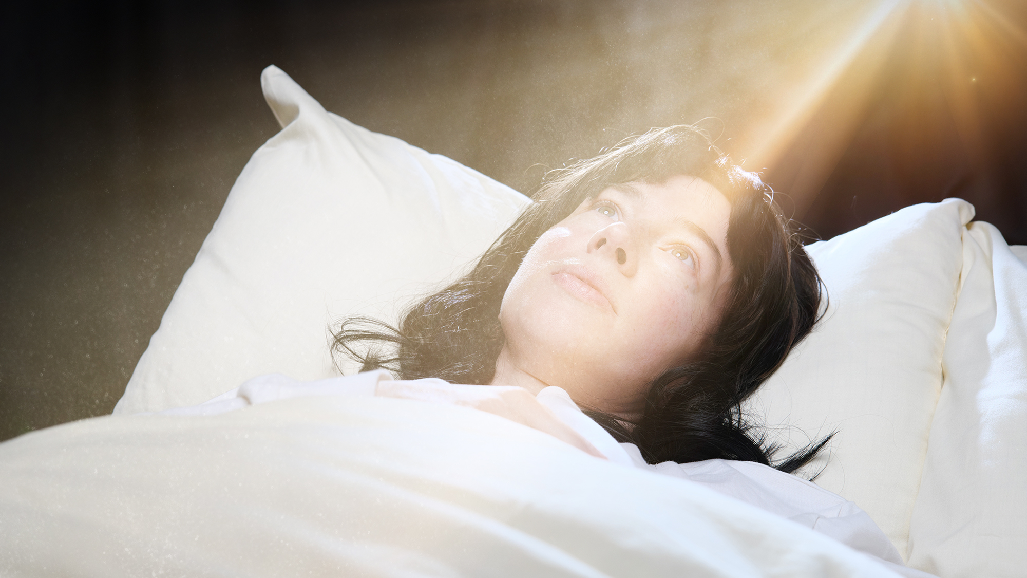Sleep Experts Suggest Cutting Back On God’s Light Before Bed