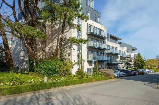 Dublin flats sell at discounts to market prices