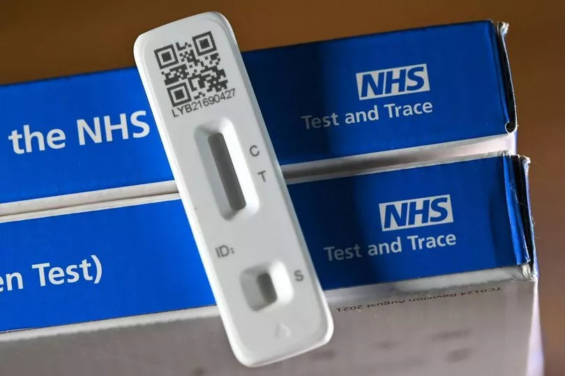 The 'unusual' Covid symptoms people are reporting as health warning issued