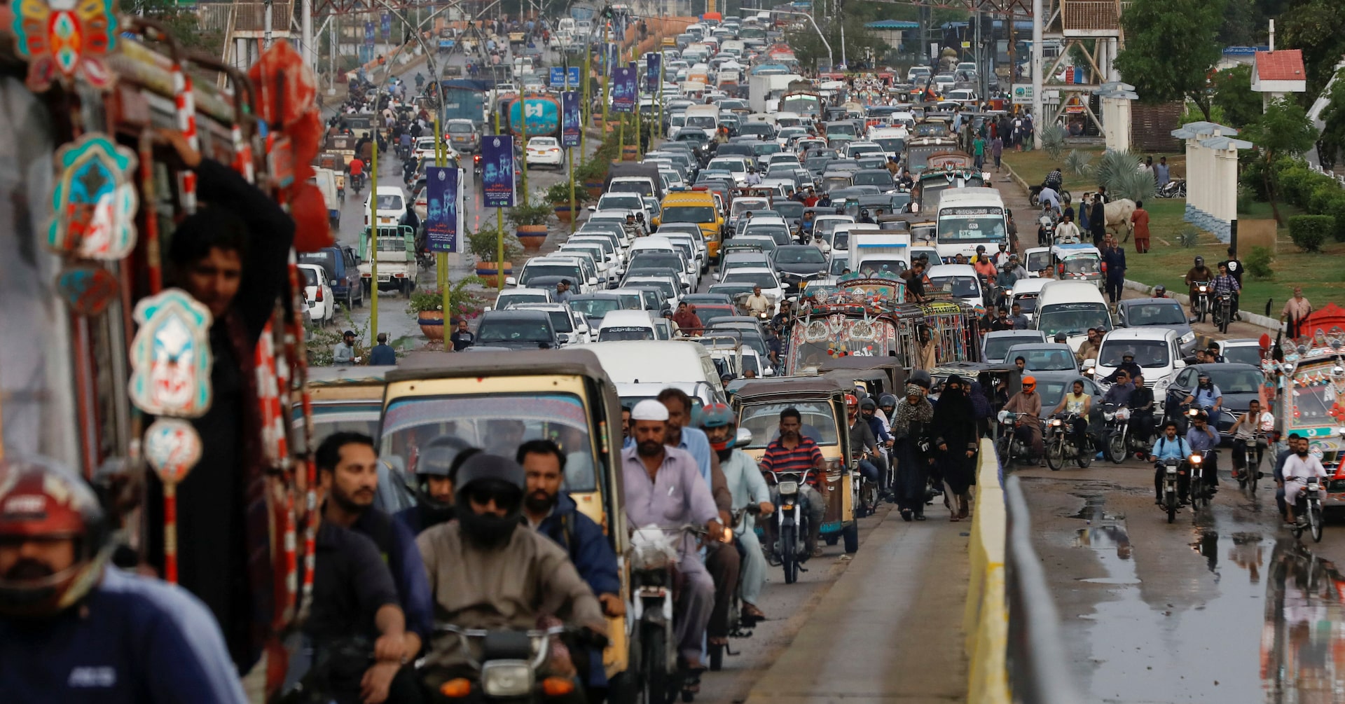 Pakistan set to hold rates as Israel-Iran conflict overshadows growth push