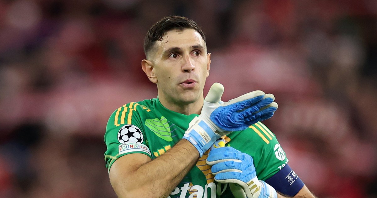 Emiliano Martinez responds to Man Utd transfer approach