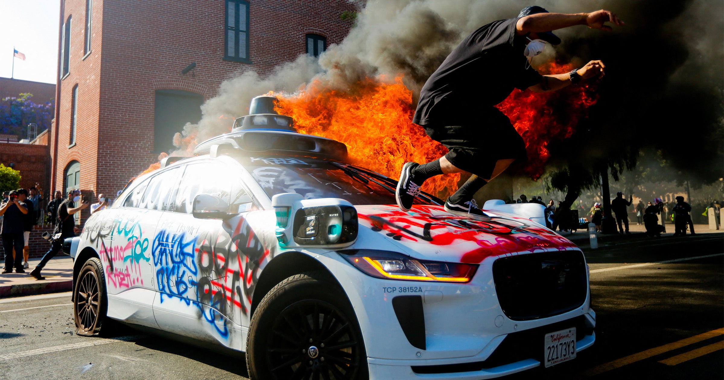 You’ll Guffaw When You Hear How Much Self-Driving Waymos Cost Compared to Human-Driven Ubers