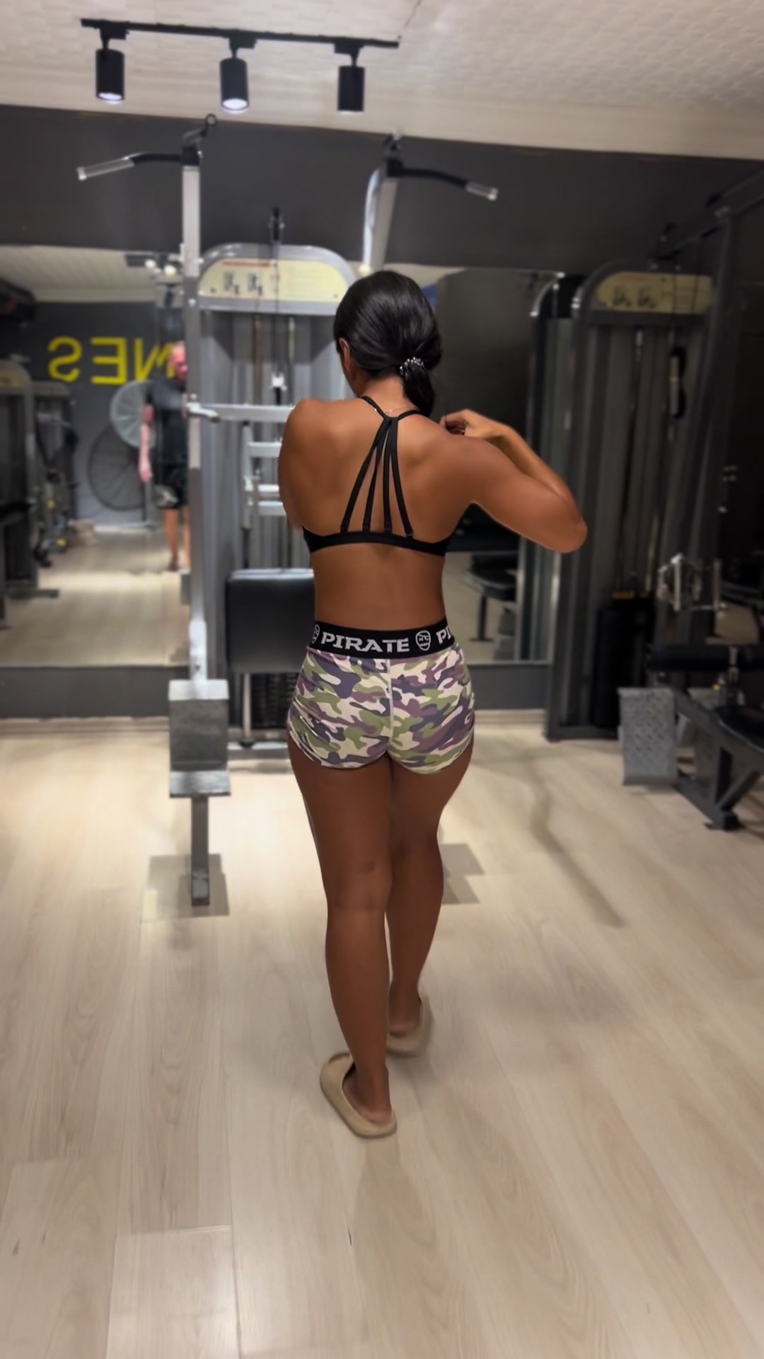 Can you count my chin up? Hehe #gymfreak #gymrat