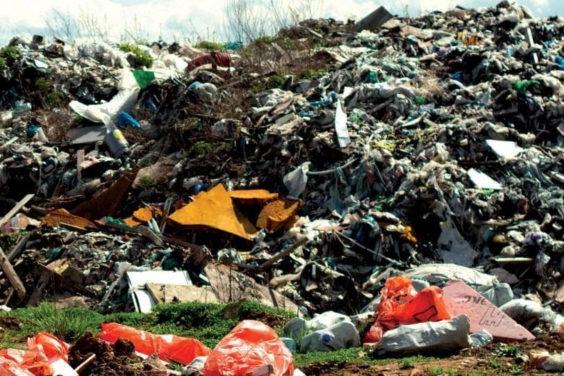 Audit report estimates Mobuoy bill at £107m and suggests waste crime costs £34m a year