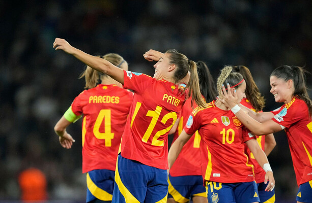 Italy join Spain in Euro 2025 quarter-finals