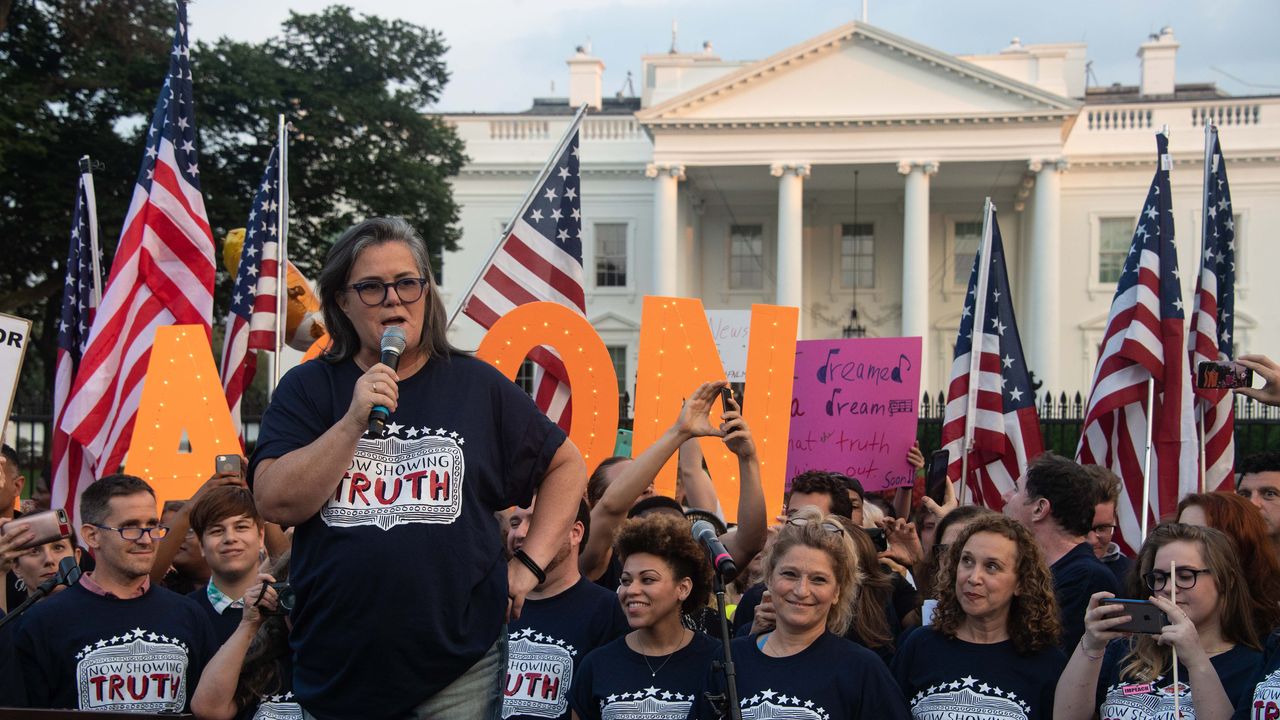 Rosie O'Donnell Scoffs At Donald Trump's Threat To Revoke Her Citizenship