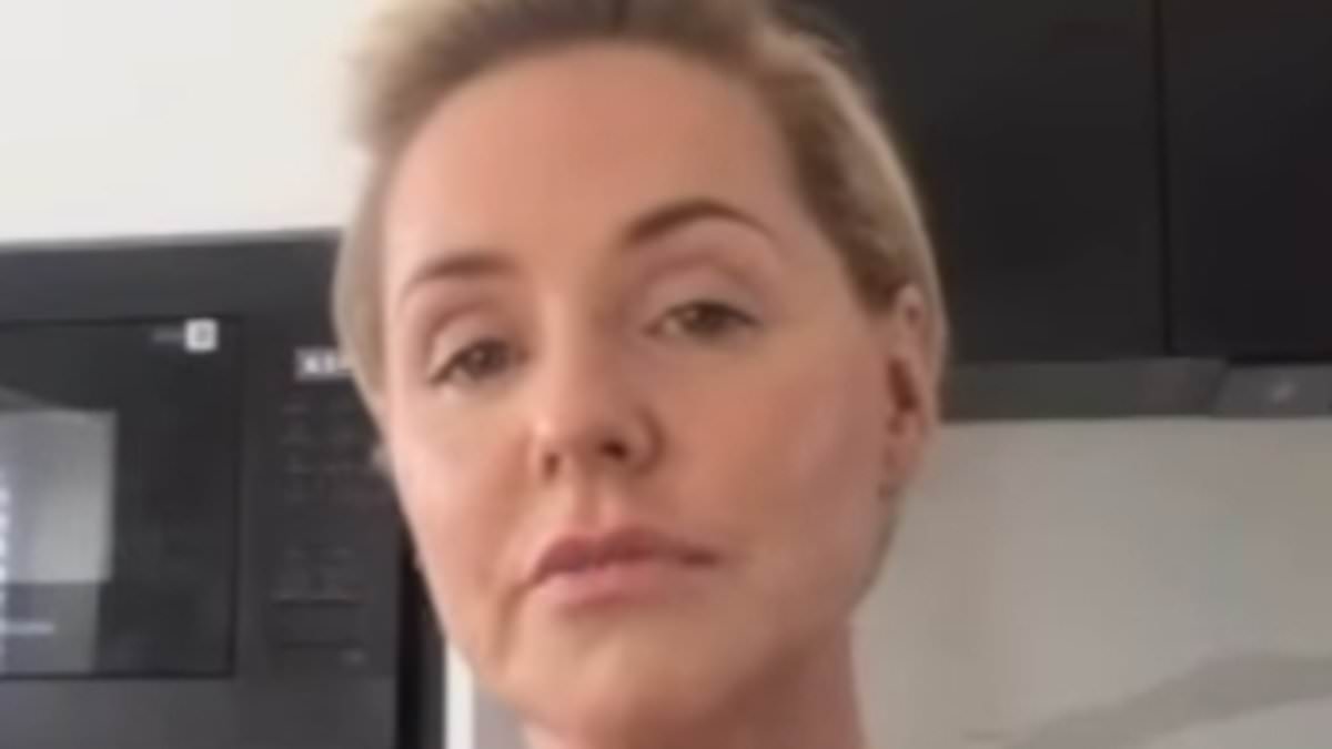 Hollyoaks alum Steph Waring accuses co-stars of having stopped talking to her after brutal axing from the soap - and slams lack of support for cast after exit