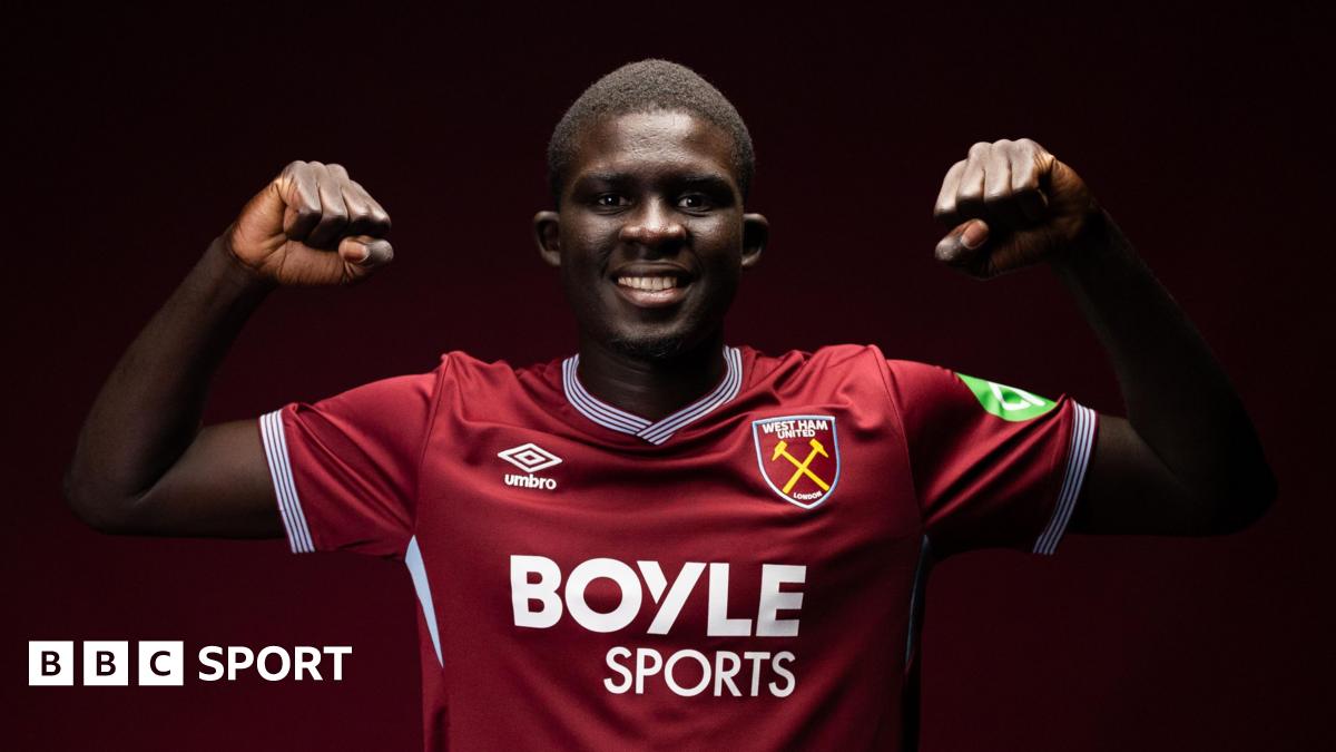 West Ham sign Senegal defender Diouf for £19m