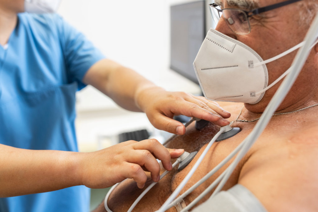 Heart disease patients should get vaccinated against respiratory illnesses, including COVID-19, cardiology experts say