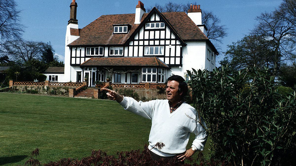 Terry Wogan's son hits out at Rachel Reeves after being unable to sell his parents' £3.75million mansion