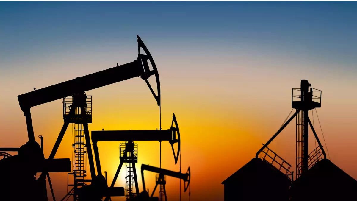 Oil Prices Dip On U.S Inflation Concern, OPEC+ Output Surges