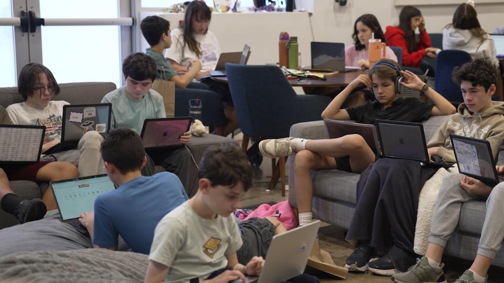 Video Exploring the world of AI education