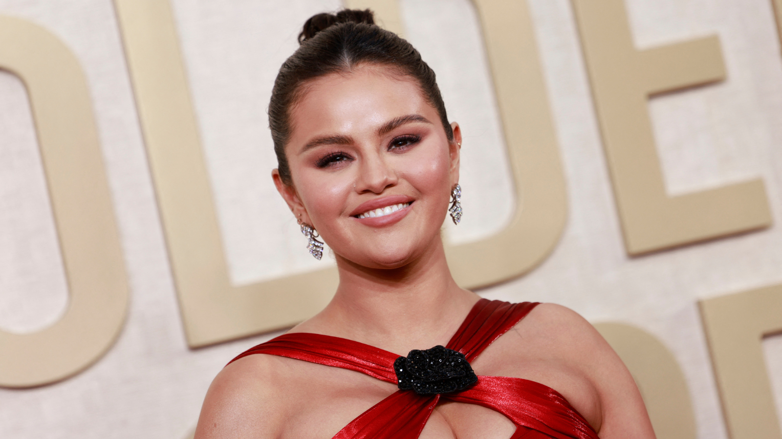 Selena Gomez Shows How Simple Color Contrasts in the Kitchen Can Transform a Classic White Room into a Beautiful, Year-Round Space