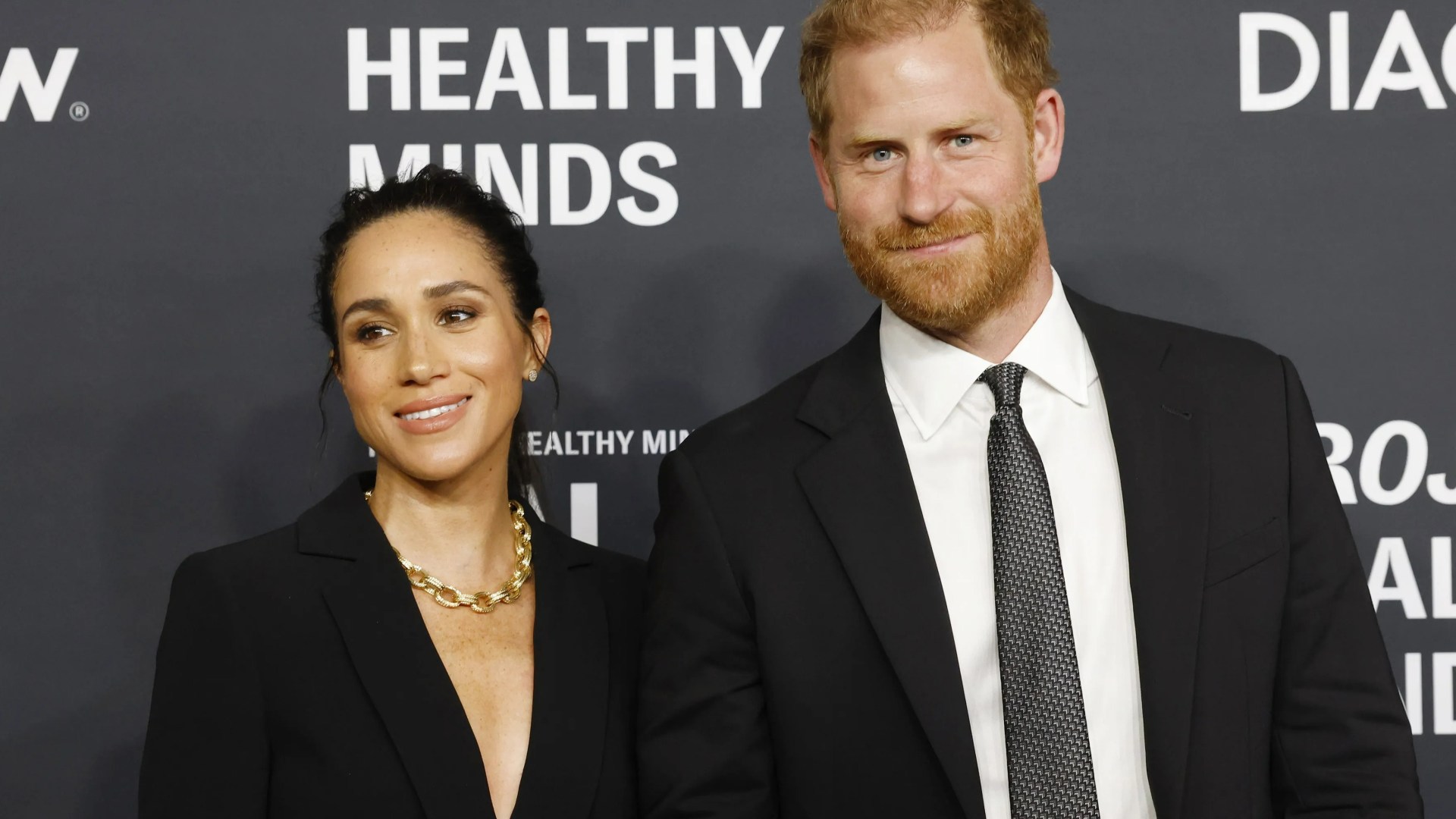 How can Harry &amp; Meghan win humanitarian award without making peace with family?