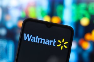 Walmart is heading toward a trillion-dollar market cap after a deal with OpenAI