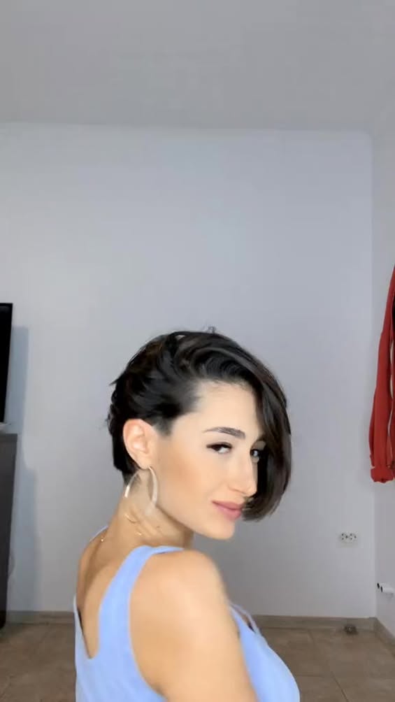 ❤️ Seducir es bonito, pero que me mires con ternura… eso es arte. ¿Lo harías? #TernuraQueSeduce #LatinaRomántica #GlowCo...