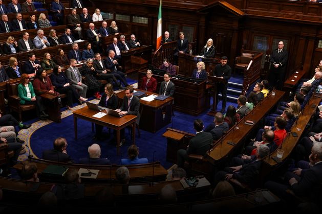 ‘Thank you Ireland’ – Volodymyr Zelensky addresses the Dáil and tells TDs and senators: ‘Help us achieve real peace’