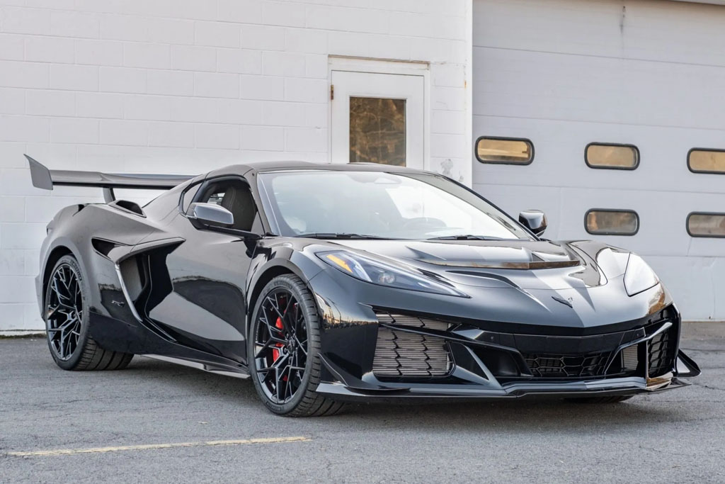 What’s It Worth: Another 2026 Chevrolet Corvette ZR1 Coupe 3LZ Shows Up On Bring a Trailer