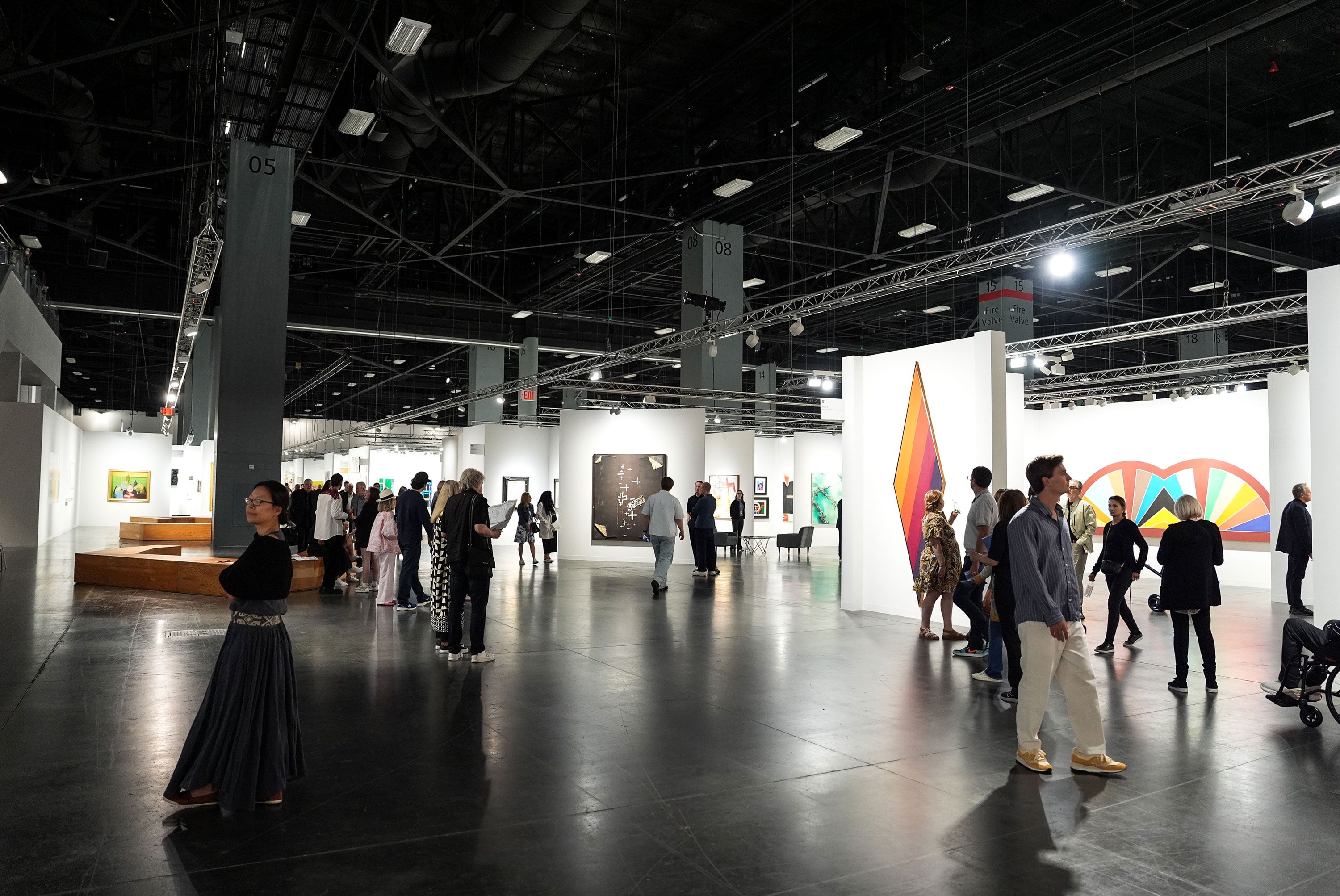 Art Basel Miami Beach Is Back—With Billionaires, Yachts, Smoothies, and an Artist Cutting Up a Private Jet