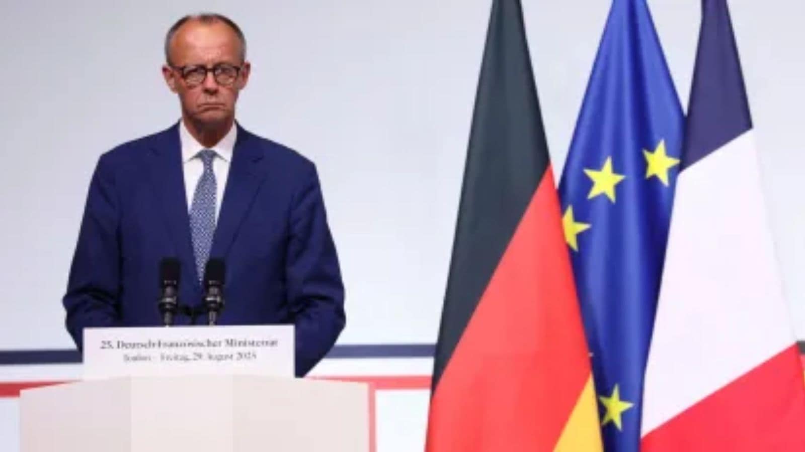 Merz, Macron to discuss fate of fighter jet FCAS in week of December 15, industry source says