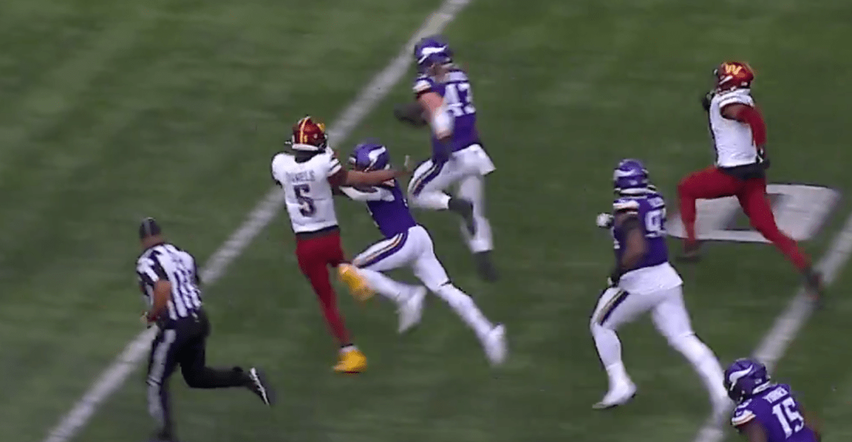 Jayden Daniels exits Commanders-Vikings after hard hit