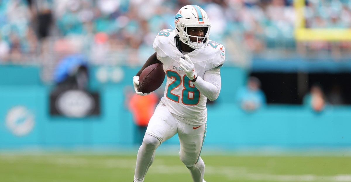 De’Von Achane injury: Dolphins RB questionable to return in 14 vs. Jets