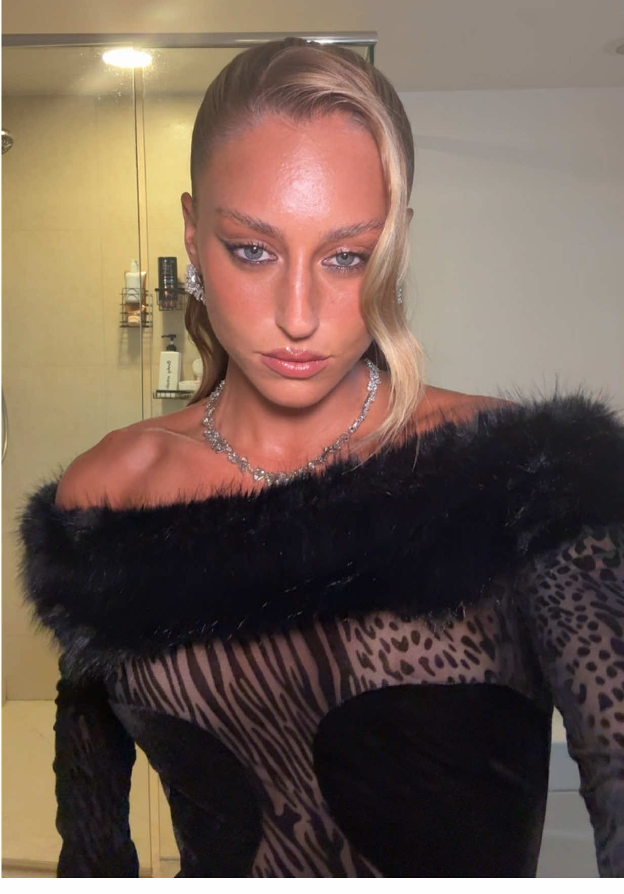 Old money is better than new money @missrosier_official  #fyp #oldmoney