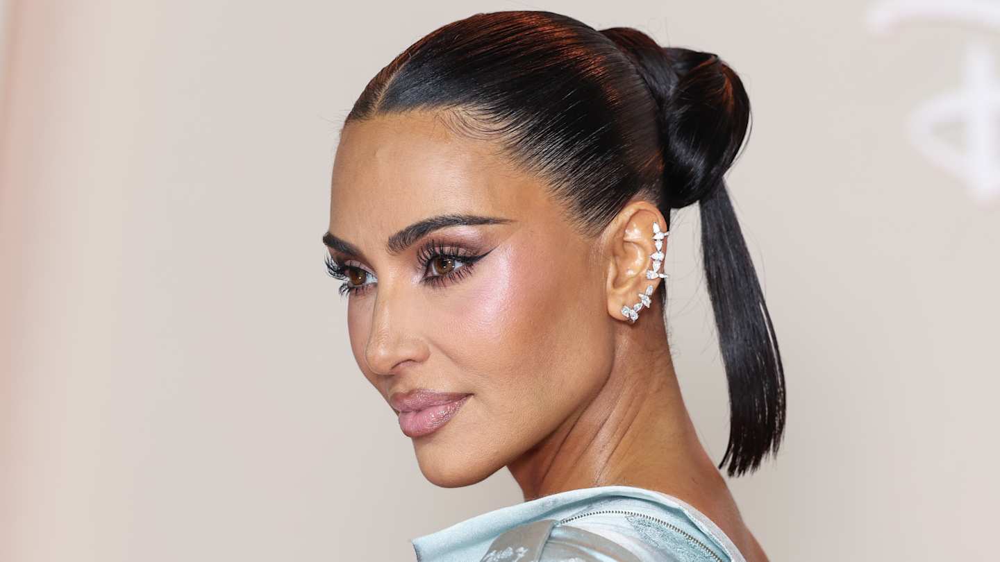 Kim Kardashian Serves Sugar Plum Fairy Glam That’s Simple to Replicate for the Holidays