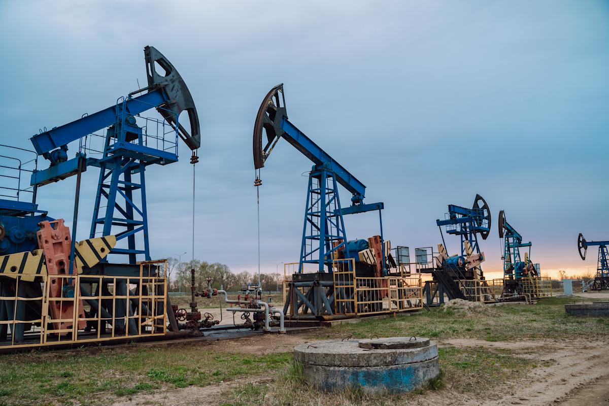 Oil prices fall amid progress on Russia-Ukraine peace talks