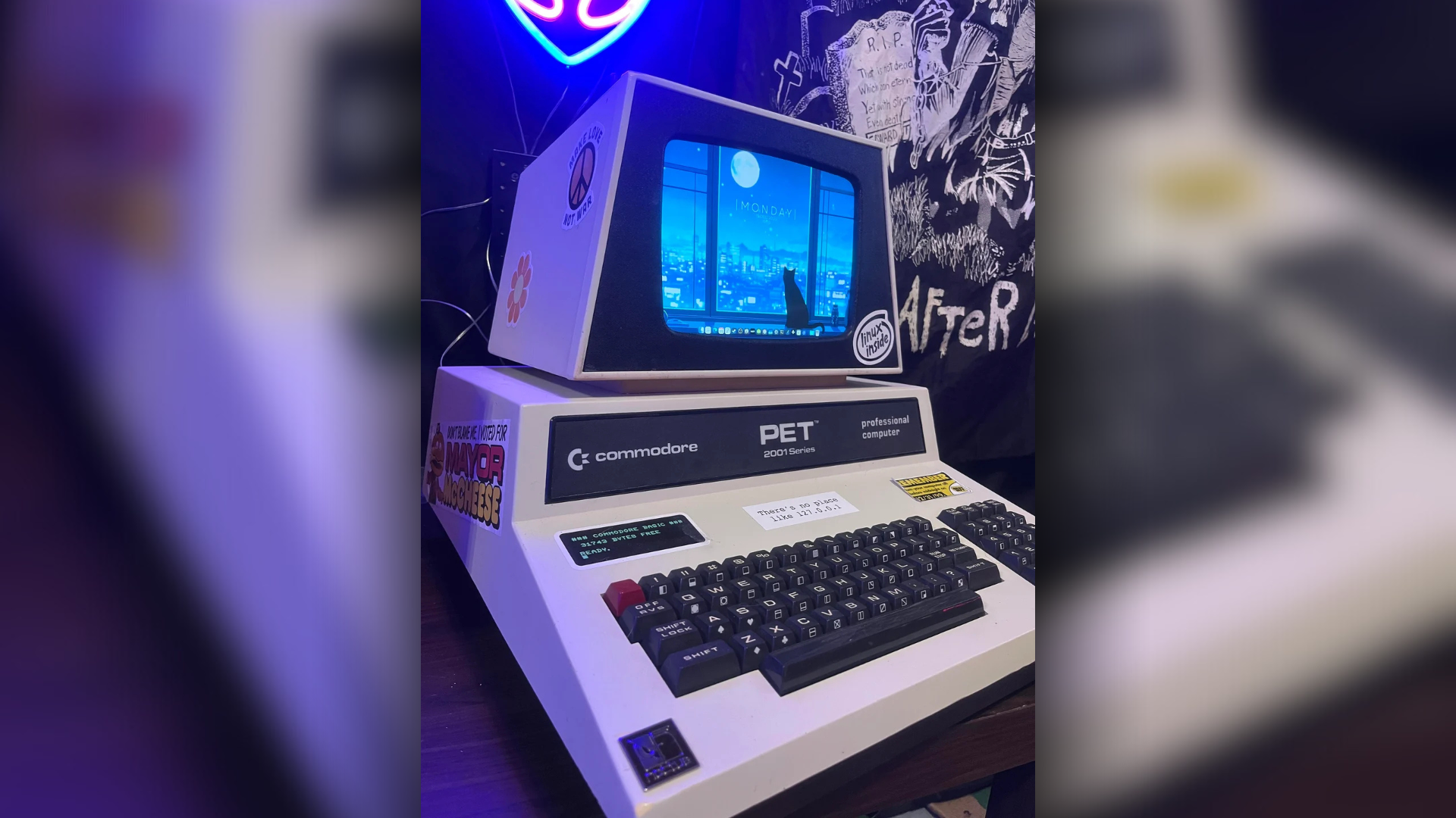 Enthusiast modder stuffs an entire gaming PC inside a gutted Commodore PET 2001 — replaced the screen with an iPad Retina LCD, but the original keyboard still works