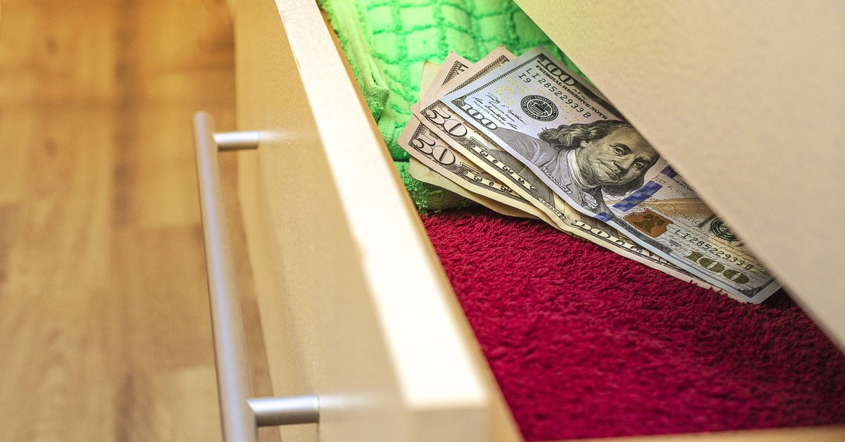 Don't Keep Cash at Home. Here Are 3 Dead Simple Places to Put It Instead