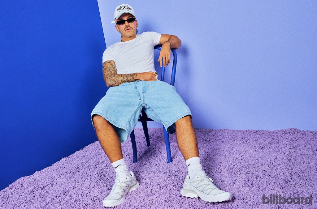 Feid Reigns on Latin Airplay Chart With 12th No. 1 ‘Se Lo Juro Mor’