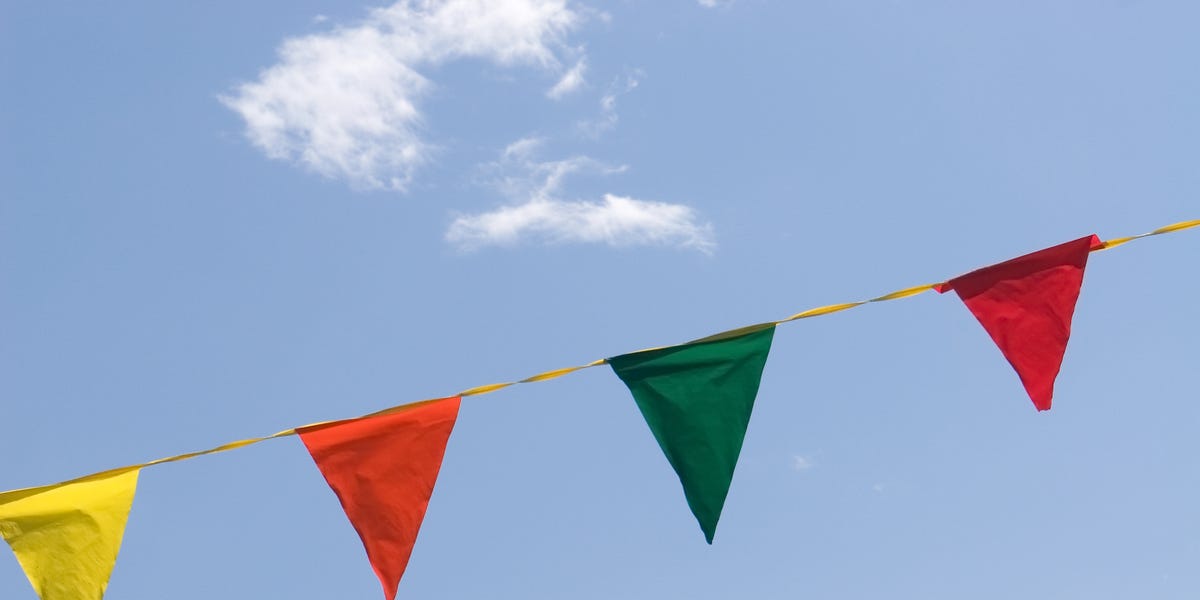 What Are Red Flags and Green Flags in Used Car Listings?