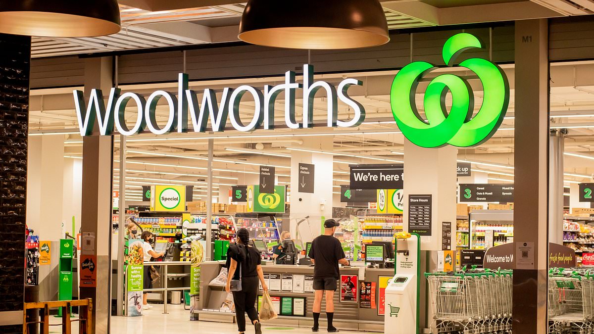 Christmas holiday opening hours: Coles, Bunnings, Kmart and more...