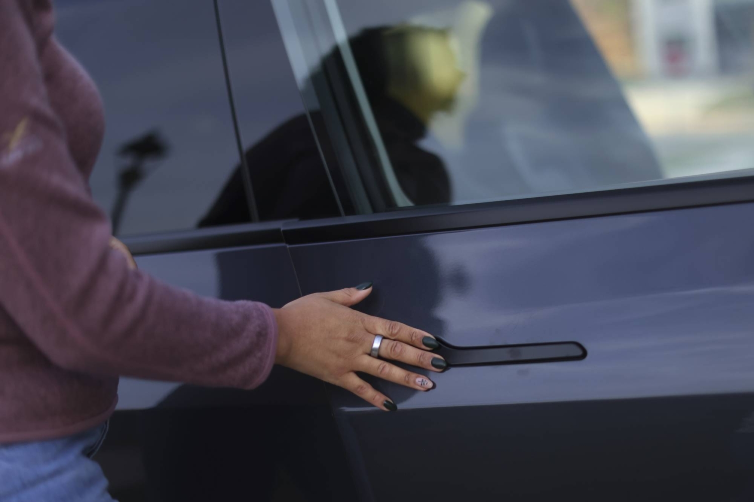 Tesla drivers buying escape tools and new cars to avoid getting trapped inside