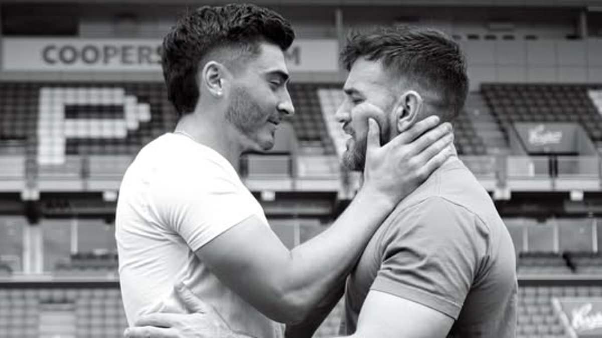 Gay Aussie footy star accuses 'homophobic' club of getting rid of him