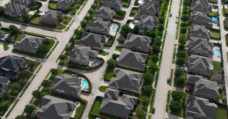 Nearly two-thirds of home buyers last year purchased at a discount to the original listing price, the highest proportion since 2019.