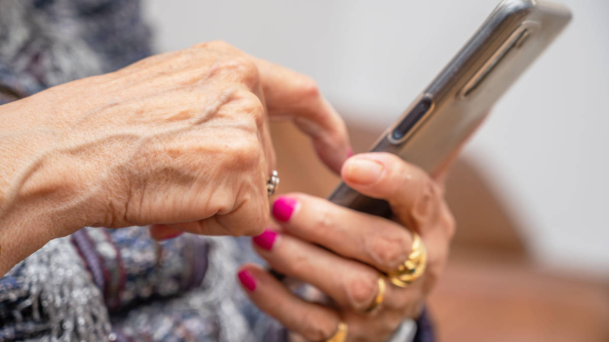 Criminals using AI to clone voices and set up direct debits