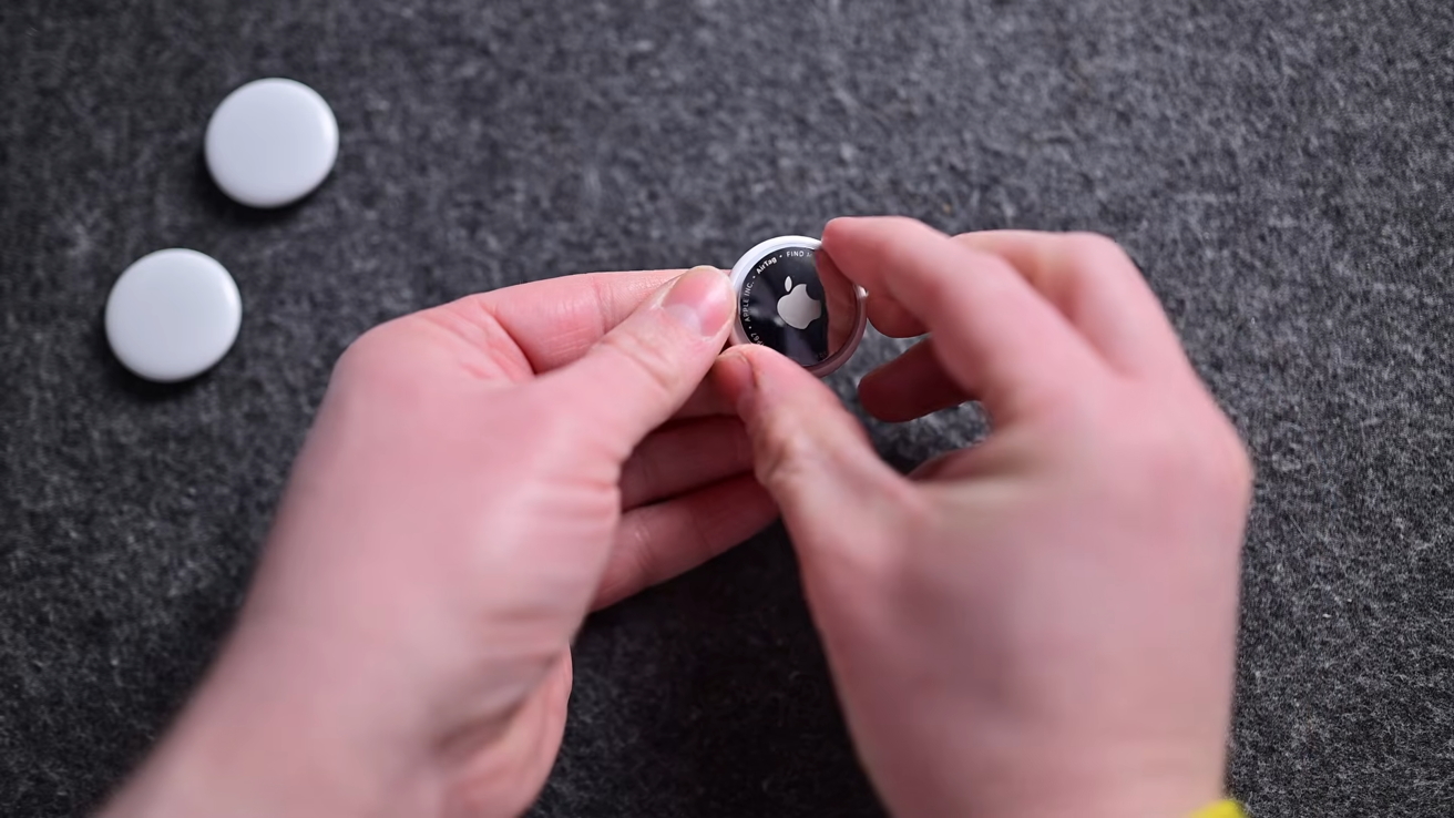 How to factory reset AirTag 2