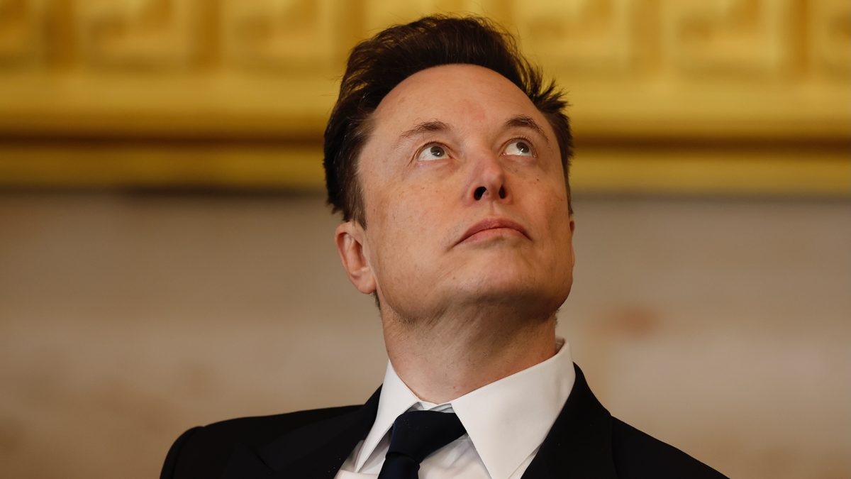 Mars on Hold? Elon Musk Pivots to 'Self-Growing' City on the Moon