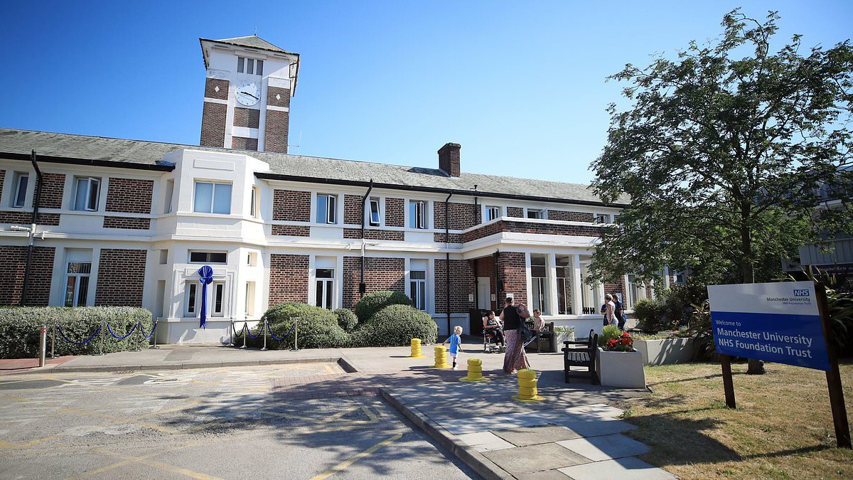 NHS posts advert for nurse to advise cousins how to have children