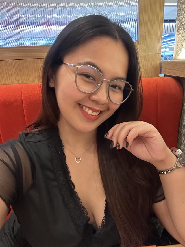 Went out for dinner, TGIF everyone 🥰