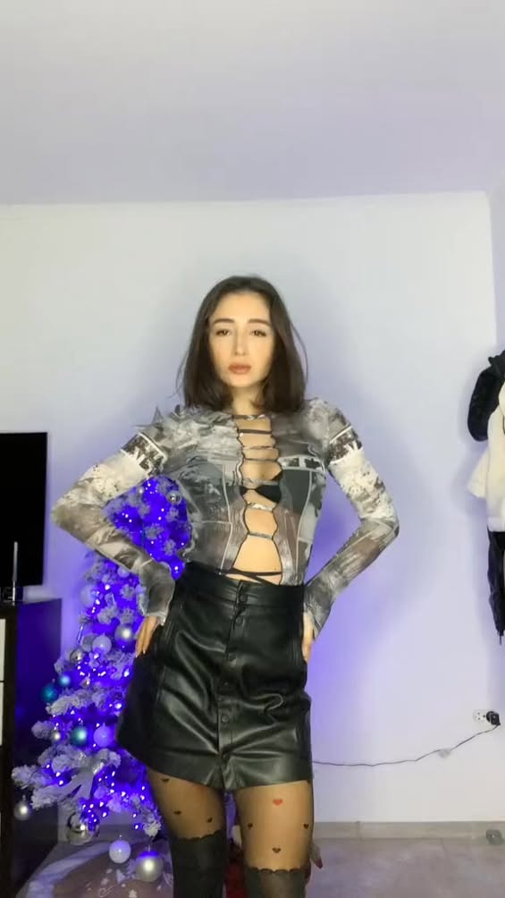 💅 Soy agua y energía… suave y fuerte a la vez. ¿Lo sientes? #DualidadMarina #SirenaModerna #LatinaConEstilo #VisualConP...